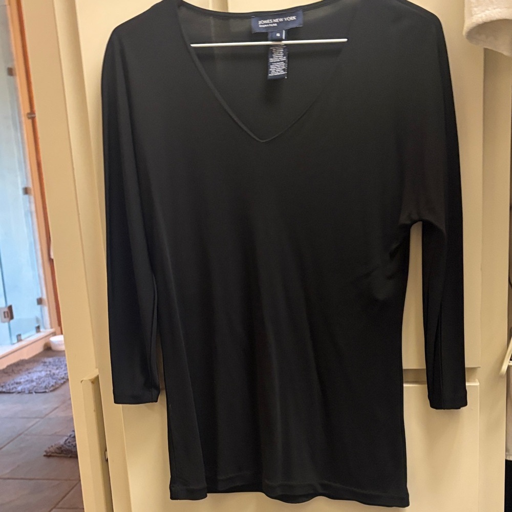 Jones New York Black V-Neck Long Sleeve Tee Top